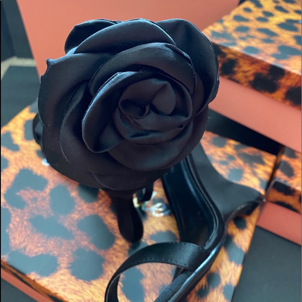 Rose Wedges - Picture 5 of 5